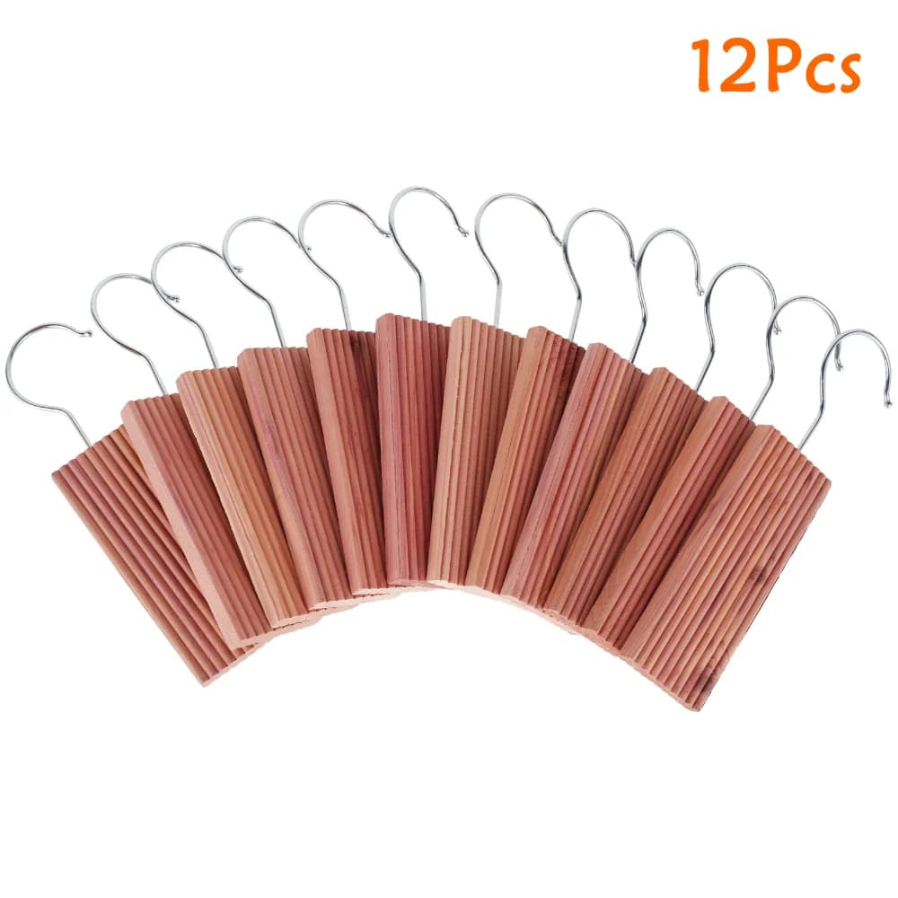 12 cedar blocks with 12 hanger hooks in red cedar to store the natural aromatic cedar aroma clothes long lasting cedar aroma