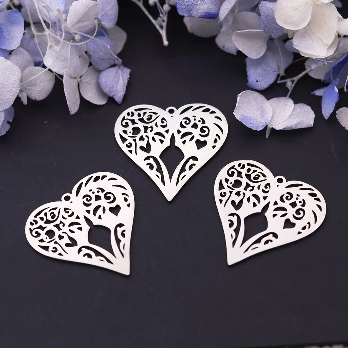 3pcs Stainless Steel Filigree Love Heart Charms Head to Head Pendant For DIY Necklace Earrings Jewelry Making Accessories
