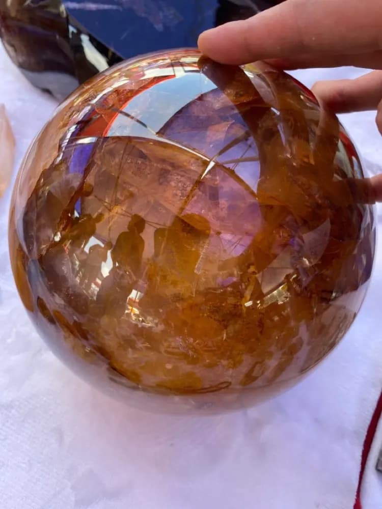 Bellissima sfera di cristallo naturale di gomma gialla, cristallo naturale per la guarigione energetica