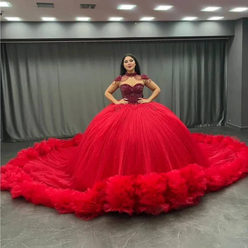 Abiti Quinceanera rossi personalizzati con spalle scoperte Decalcomania con paillettes in cristallo Stratificazione di pizzo Coda lunga Vestido 15 Quinceanera