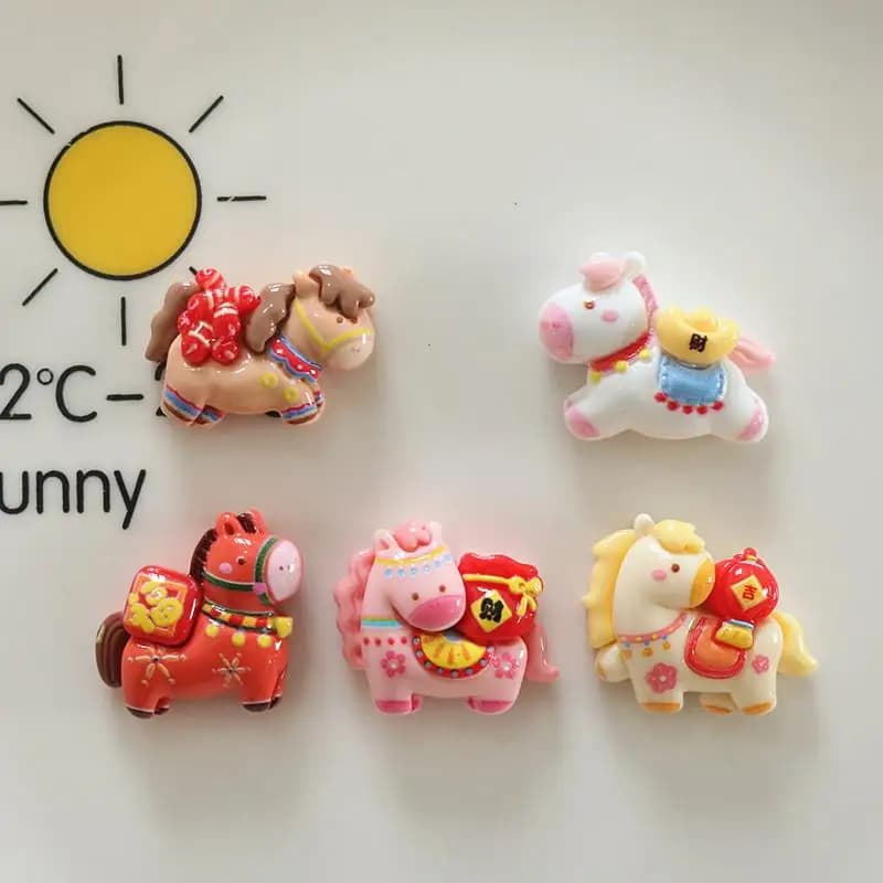 10 pezzi di ciondoli in resina di pony carino cartone animato divertenti ornamenti di cavalli zodiacali custodia per telefono fai da te magnete per frigorifero accessori per fermagli per capelli