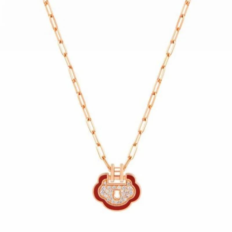 Collana con ciondolo Ruyi placcato oro rosa e diamanti, con bordo in agata rossa