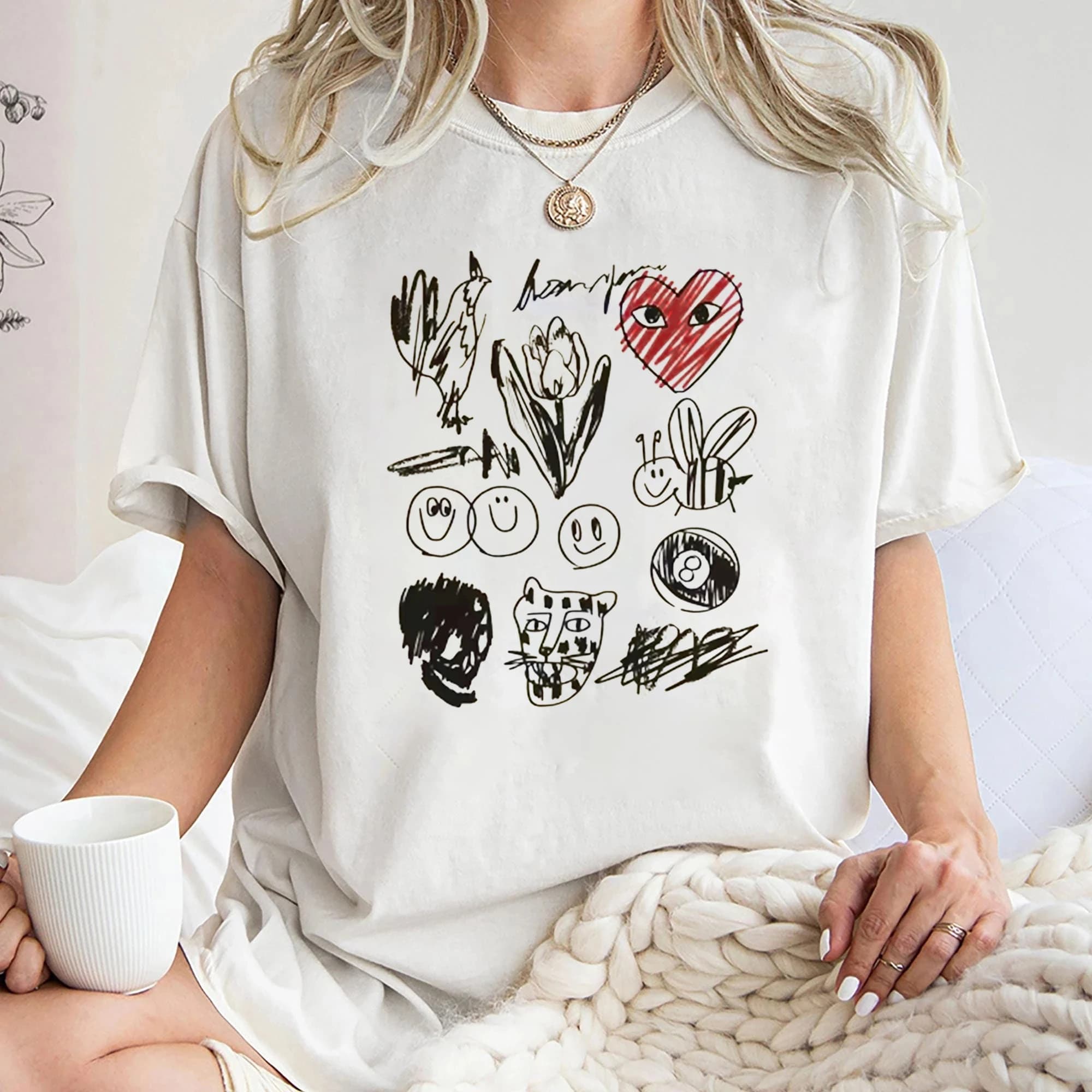 Women Abstract Hand Drawn Doodle Sketch Graphic T-Shirt Vintage Heart Tiger Bee Floral Print Loose Unisex Short Sleeve Tee