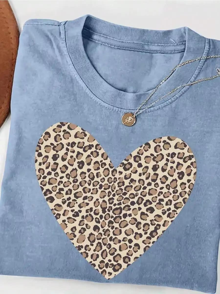 Mens Casual Blue T-Shirt With Leopard Print Heart Graphic