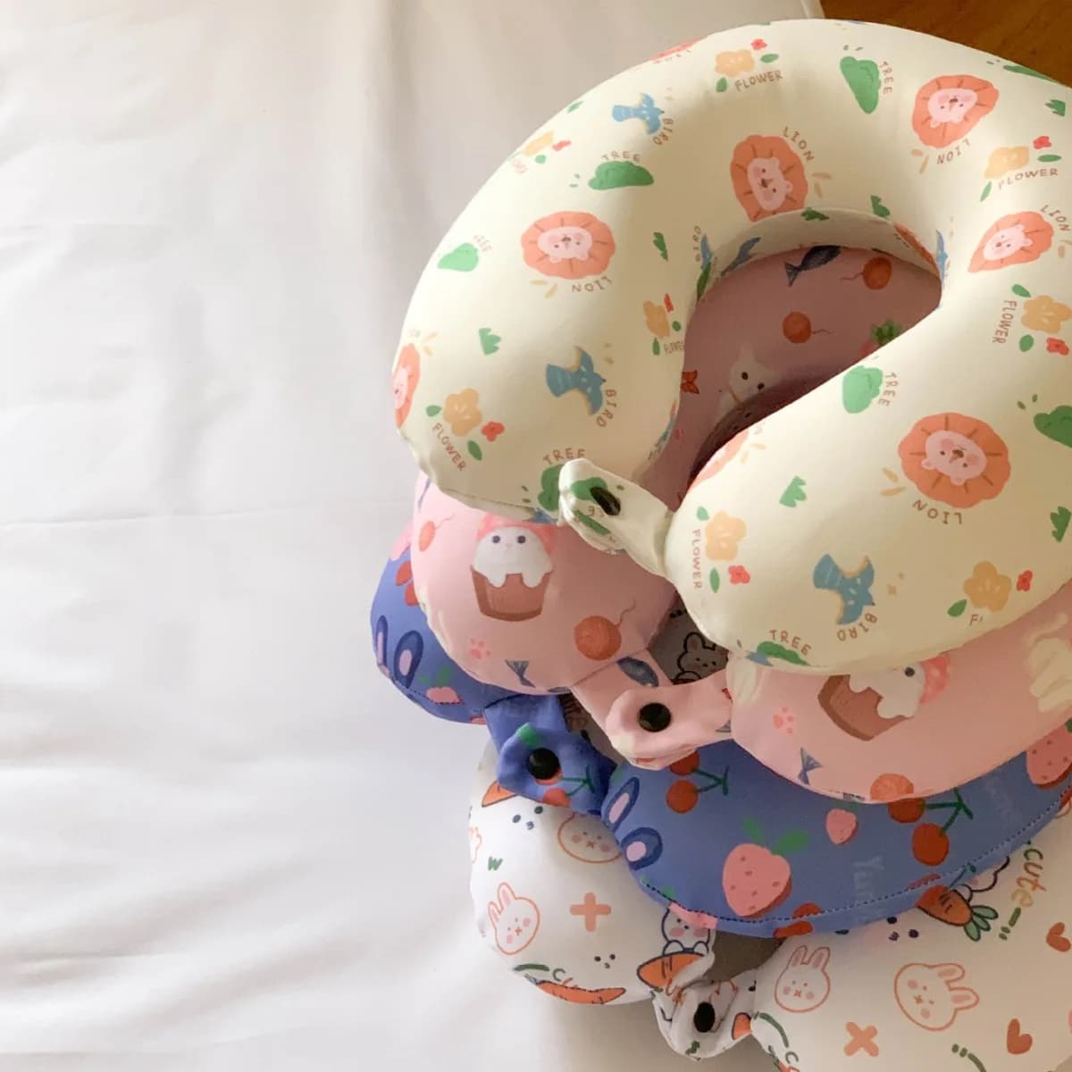Memory Cotton U-shaped Siesta Student Travel, Plane Sleeping Cervical Spine Pillow Car Headrest Neck Headrest Flower Pillow