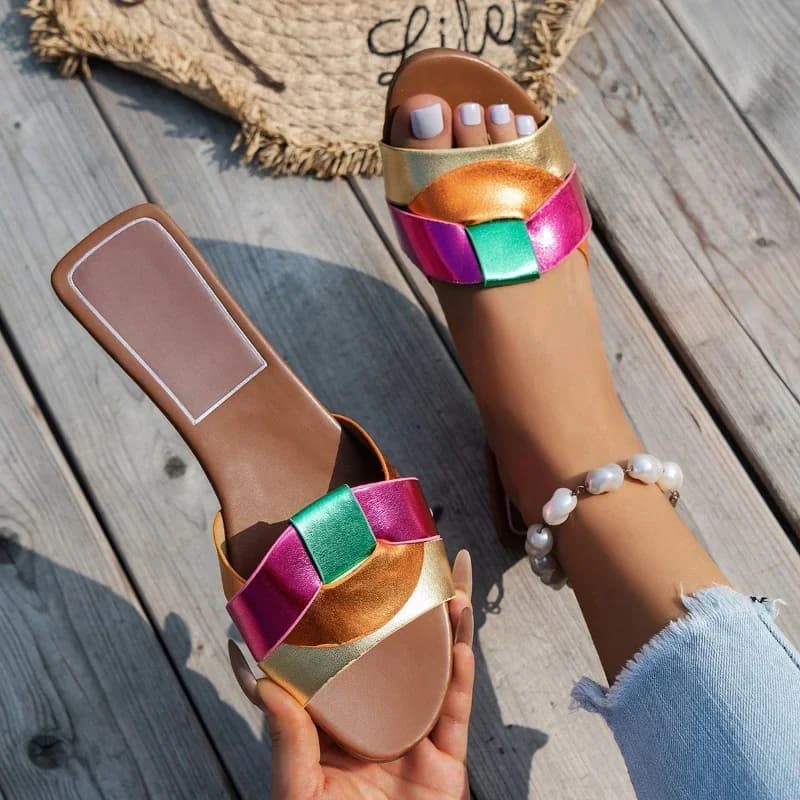 Nuove Ciabatte Estive da Donna di Design, Monocolore, alla Moda - Scarpe da Donna