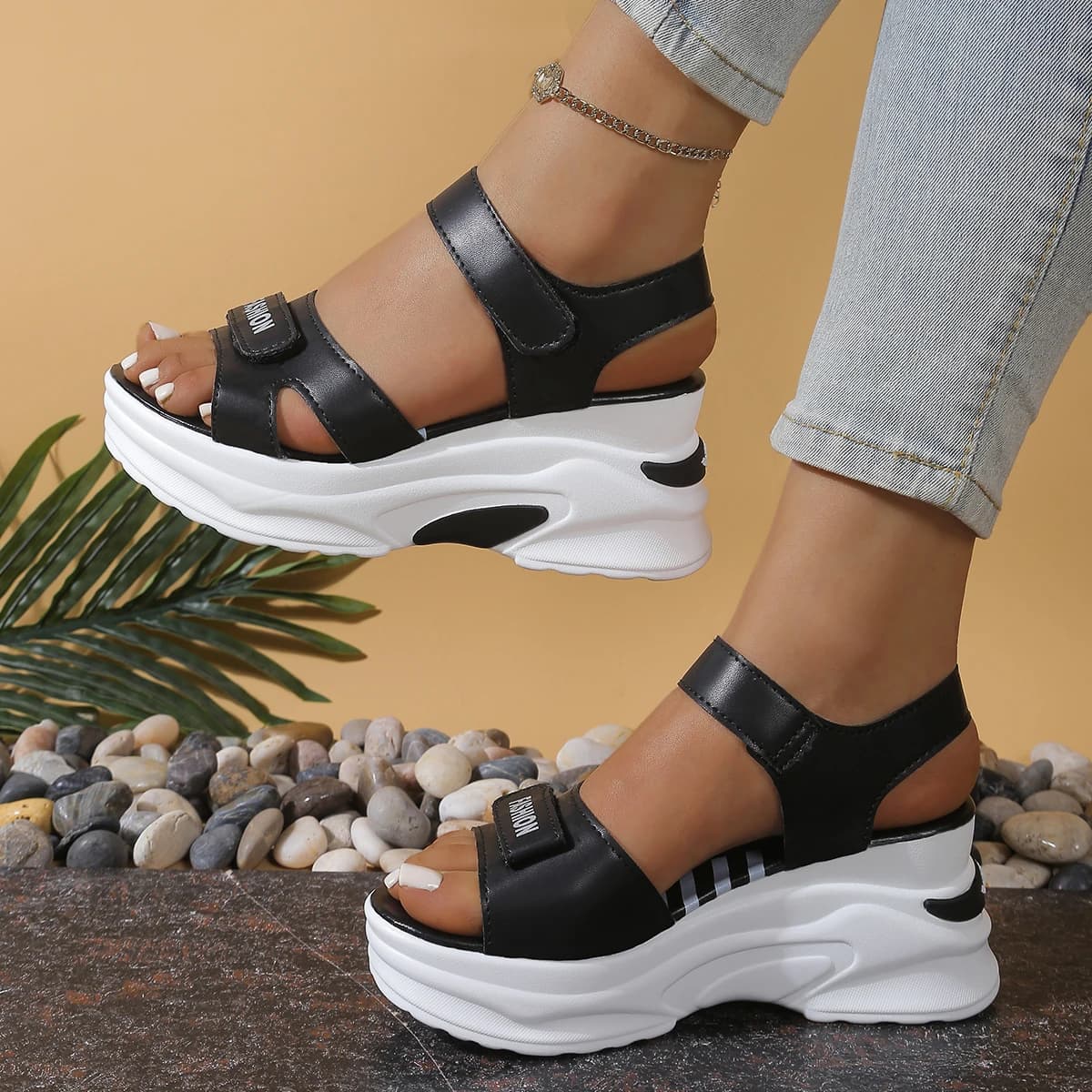 Sandali con zeppa con plateau da donna di tendenza Scarpe comode moda estiva per donna Scarpe da spiaggia casual in velcro leggere Zapatos De Mujer