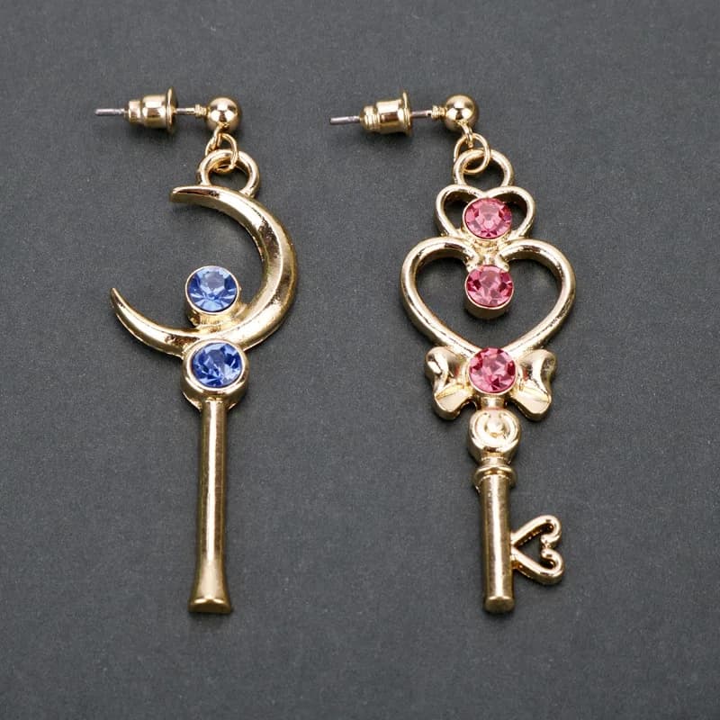 Accessories for girl, heart-shaped earrings with key moon, asymmetrical long earrings, birthday gift for girl, everyday accessories, new style