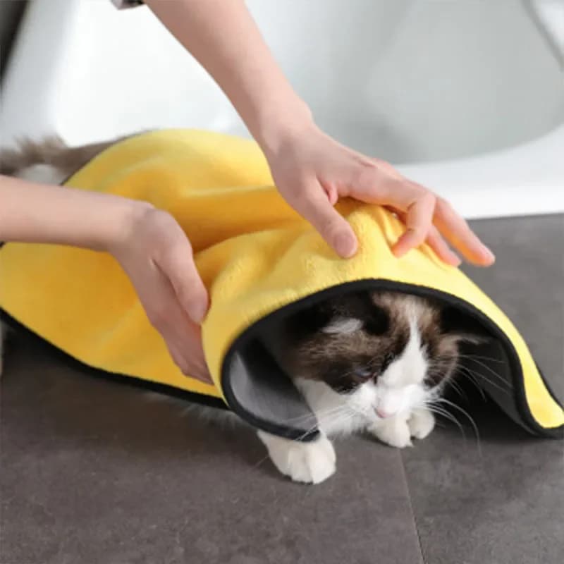 Hot Sale Quick Dry Pet Towel Absorbent Soft Fiber Bath Robe for Dogs and Cats Convenient Cleaning Washcloth Pet Accessories