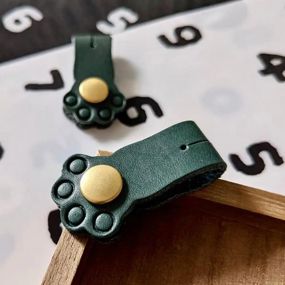 Organizzatore di Cavi a Forma di Zampa di Gatto, Clip Avvolgicavo per Cuffie, Caricatori e Cavi Dati, Mantiene la Scrivania Ordinata, Accessorio da Scrivania in Ecopelle