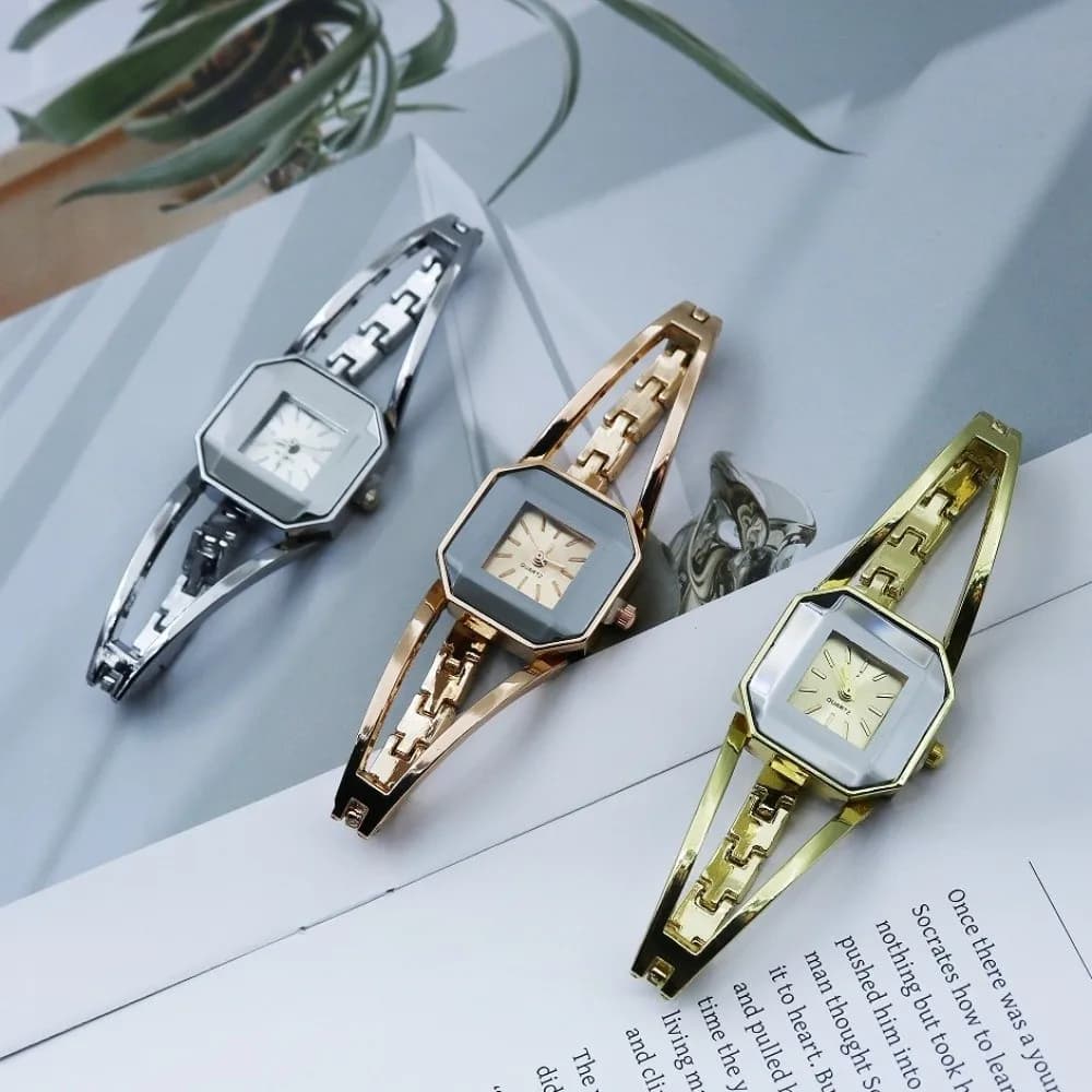 Nuovo Orologio da Donna con Quadrante Quadrato, Design Traforato, Elegante Orologio da Donna di Lusso, Orologio al Quarzo alla Moda