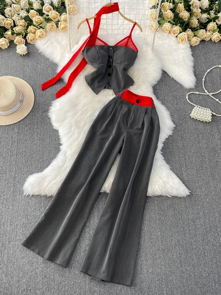 Top sexy con pizzo e patchwork, stile niche, per ragazze dallo stile audace + pantaloni a gamba larga a vita alta, effetto snellente, set due pezzi dal look elegante.