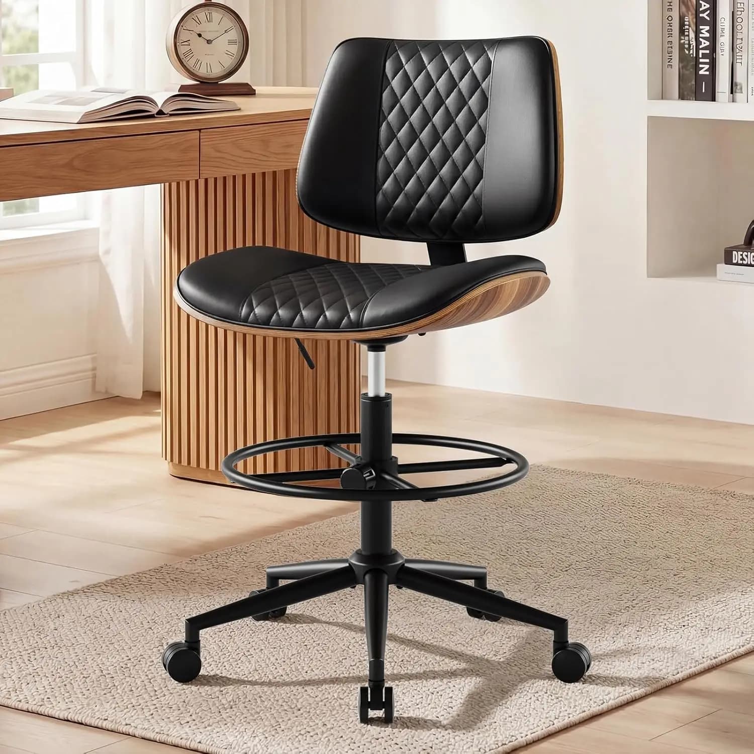 Sedia da Disegno con Poggiapiedi Regolabile, Sedia da Ufficio Alta per Scrivania in Piedi, Sgabello Girevole in Pelle PU, Sedia Ergonomica con Ruote, Noce