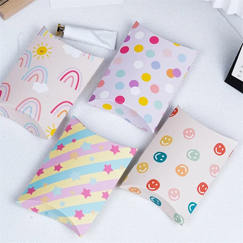 10 pezzi arcobaleno viso sorridente cuscino scatole di caramelle ospiti di nozze scatola di imballaggio regalo compleanno per bambini baby shower bomboniere sacchetto di biscotti