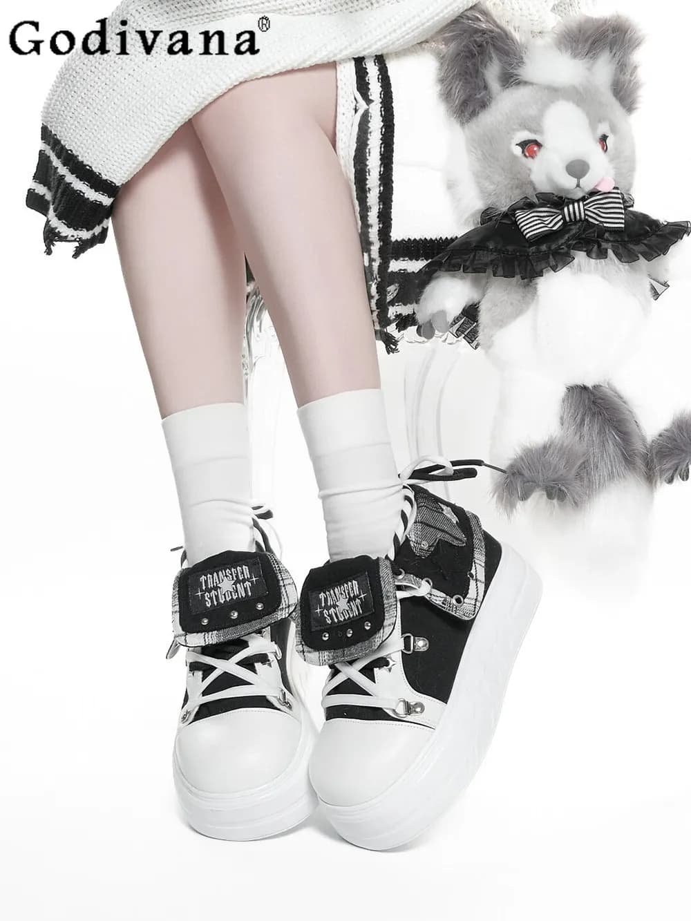 Scarpe Nere in Tela Stile Subculturale, Nuove Collezione Primavera Estate 2026, Scarpe con Plateau Muffin per Uniforme Scolastica JK, Scarpe Punk da Donna