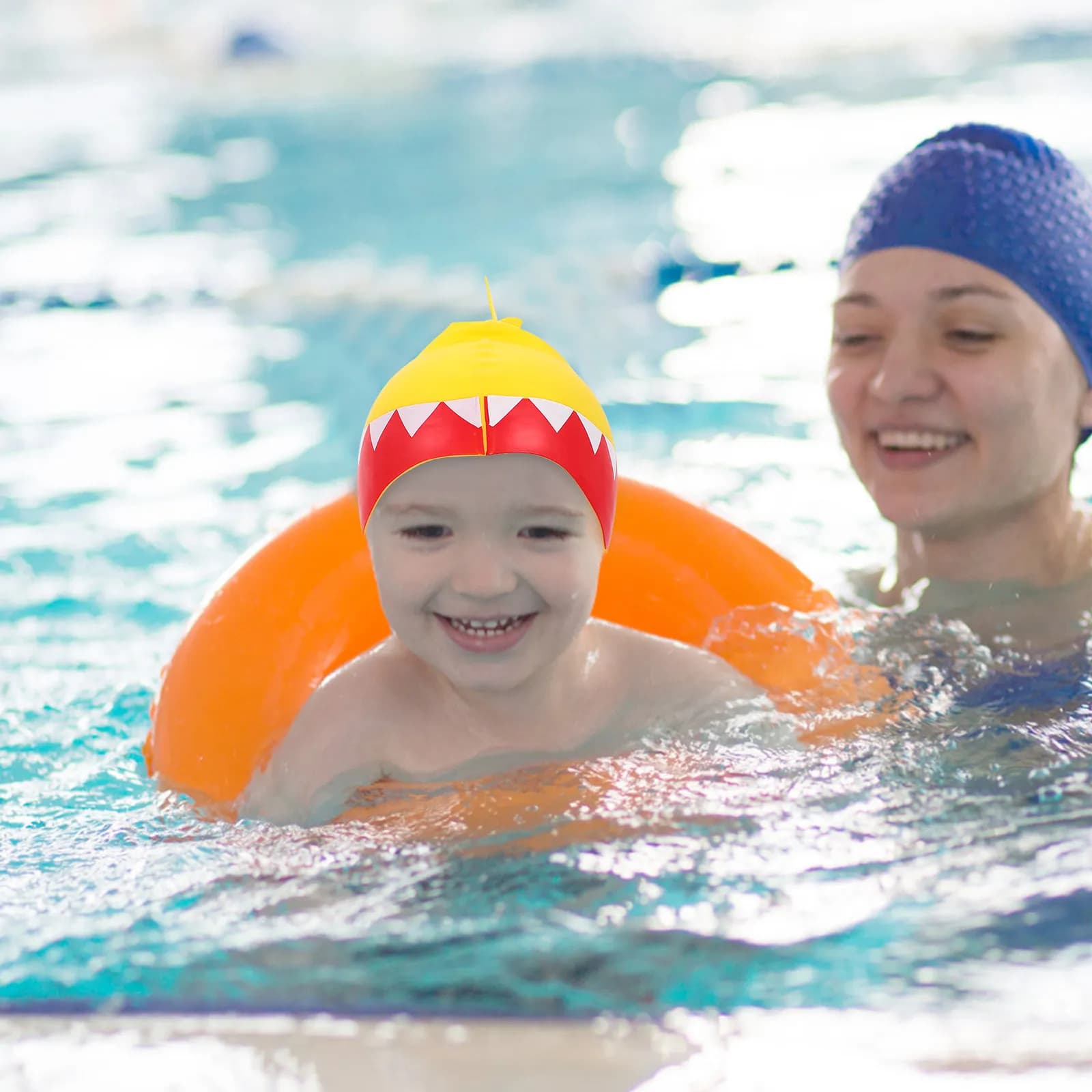 Silicone swim caps for children, waterproof, with ear protection, cartoon design, non-slip