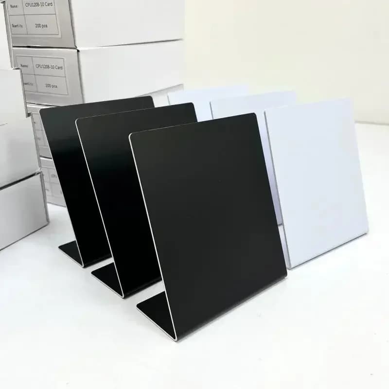 Etichette vuote con chip NFC215 da 13,56 MHz (bianco/nero) - 504 byte - Senza motivo per social media, display RFID con supporto di revisione Google