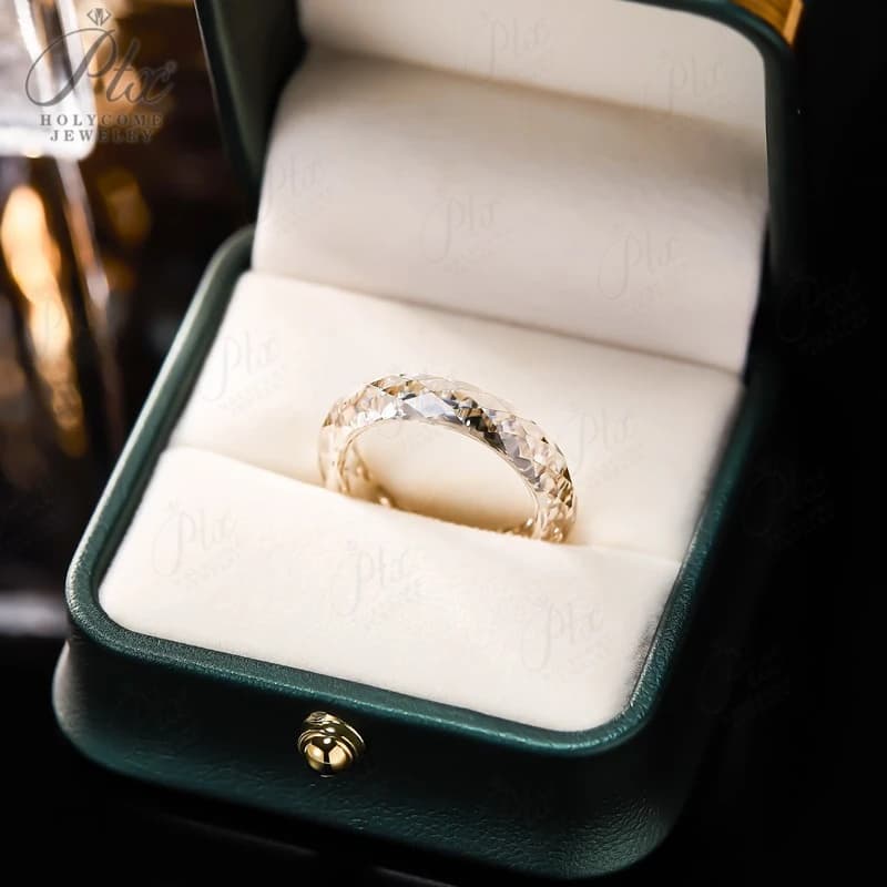 Anello in Moissanite all'Ingrosso, Design Unisex Raffinato ed Elegante, Ideale Come Regalo per Feste o Accessorio di Moda, Supera il Test del Diamante