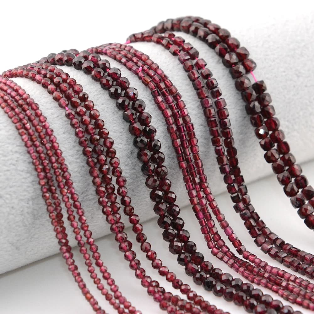 Natural Pyrope Garnet Faceted Round / Cube Beads 2mm,3mm,4mmfor Jewelry Making Bracelet Necklace Beads DIY Accessories Wholesale