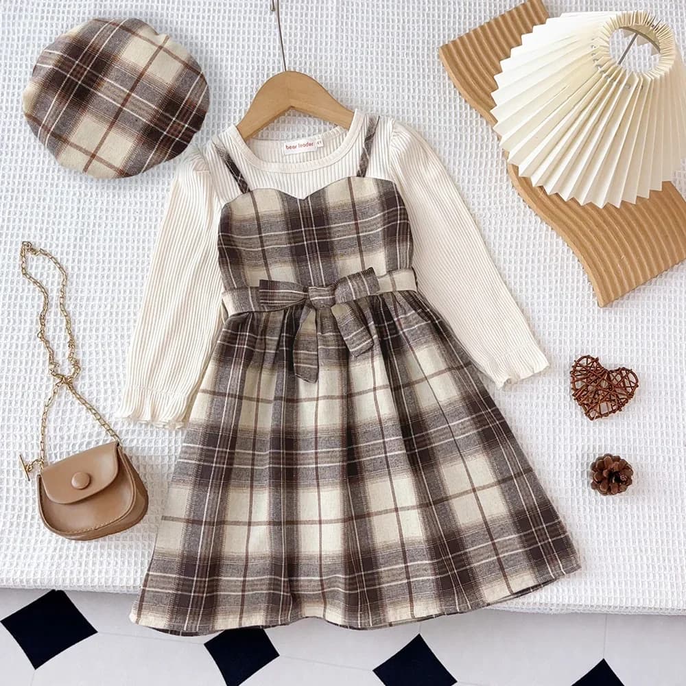 Camicia a maniche lunghe versione coreana Falso in due pezzi con cintura + Cappello con stampa Abiti 3-7 anni Autunno Nuovi abiti casual per ragazze scozzesi