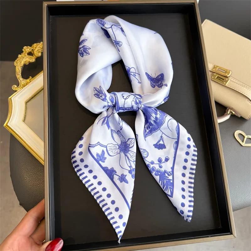 Foulard quadrato di lusso da donna, sciarpe in seta primaverili, bandane eleganti, hijab da donna, sciarpe morbide alla moda, scialli e coprispalle, regalo
