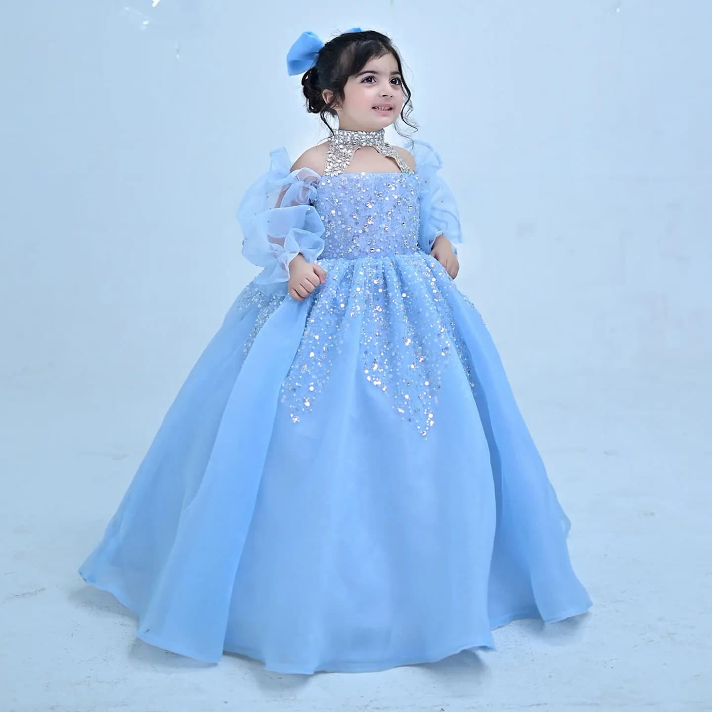 Abito da ragazza di fiori di lusso con perline di cristallo blu, maniche lunghe, applicazioni formali con paillettes per abiti da ballo da sera per feste di compleanno