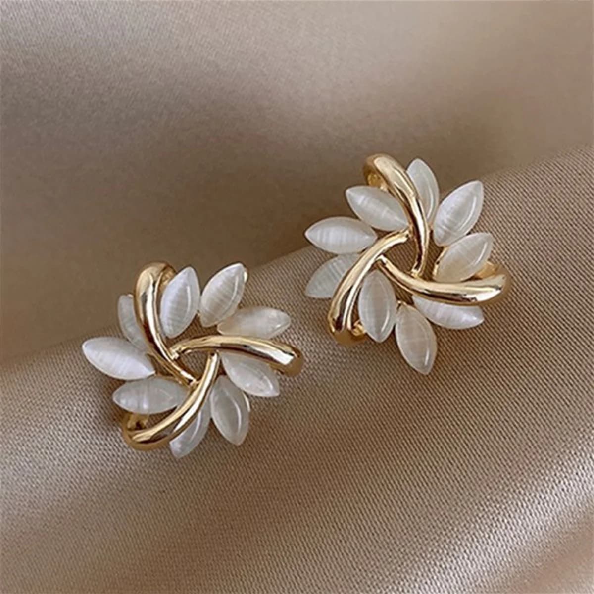 Orecchini a perno con fiore di opale squisito per donna, stile coreano, con cristalli brillanti e perle finte, a forma di foglie floreali, gioielli per matrimoni e feste