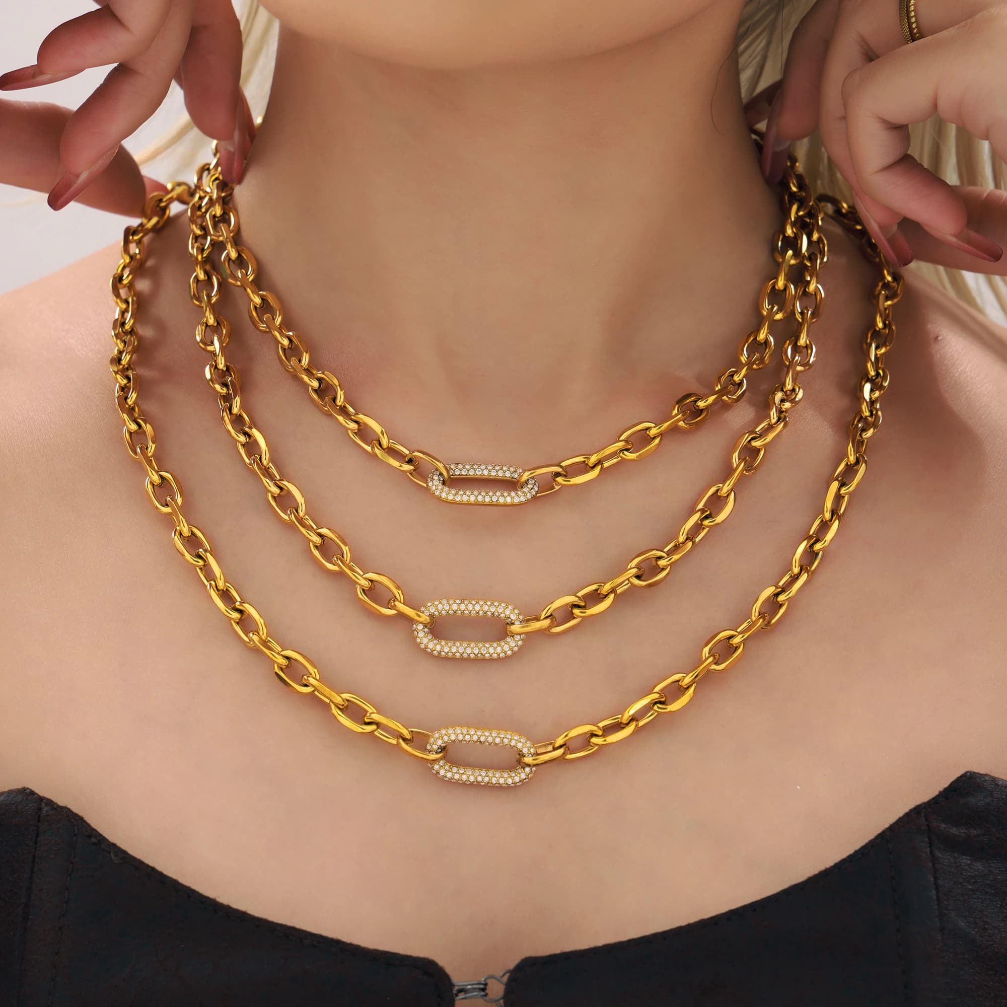 Collana con bracciale a catena con chiusura Vachette alla moda per donna, ciondolo in zircone placcato oro, regalo di gioielli con braccialetto impermeabile di lusso