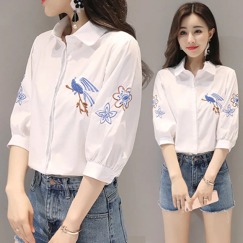 Vai con tutto Camicia estiva ricamata con maniche a cinque punti 2023 Nuove donne letterarie Temperamento Risvolto Top casual