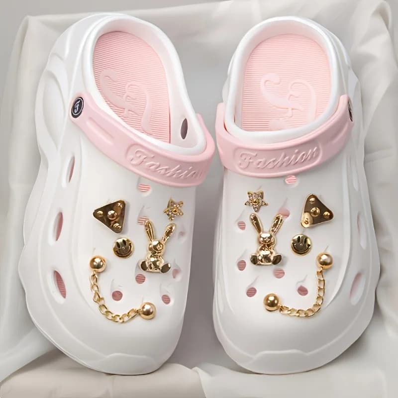 EVA Platform Clogs with Rabbit Chain Charms, Four-Season Outdoor Anti-Slip Sandals, Height Boost Beach Slippers, Unisex Thick So