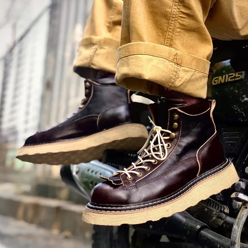 Stivali da moto in vera pelle da uomo alla moda Scarpe da trekking casual Stivali da neve da ginnastica da lavoro con suola spessa per esterni britannici
