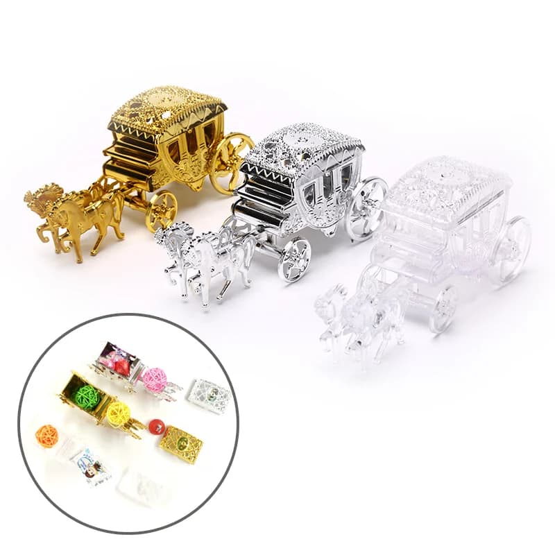 Scatola di caramelle con carrozza reale europea Regalo di nozze creativo Souvenir per gli ospiti Scatole di plastica Scatola di carrozza di Cenerentola B001