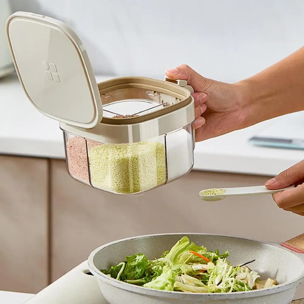 Organizzatore per Spezie Multi-Scomparto con Cucchiaio e Coperchio Trasparente, Contenitore per Condimenti Salvaspazio per Cucina e Armadietto
