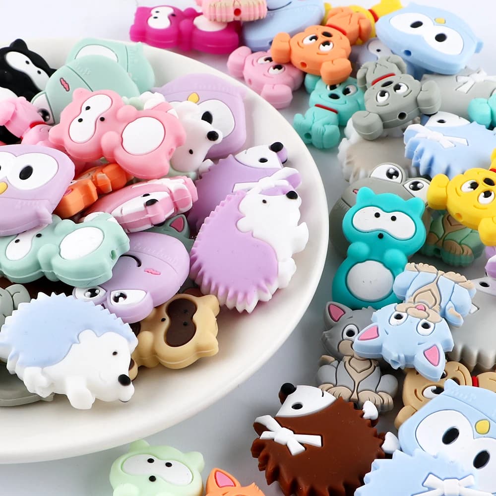Kovict 10 pezzi di perline in silicone a forma di procione/cucciolo/gufo/riccio per la creazione di gioielli, orecchini fai da te, braccialetti, accessori personalizzati