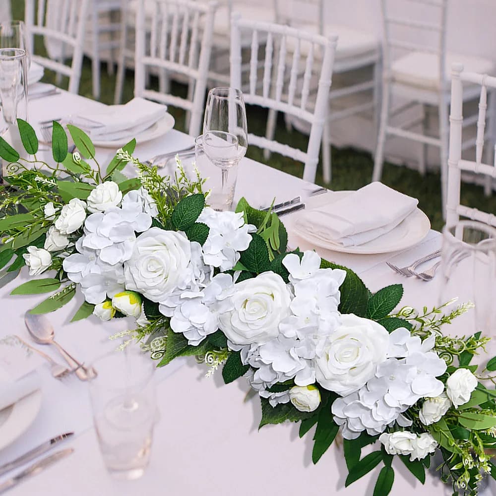 Composizione Floreale Artificiale di Lusso con Rose Bianche da 65cm, Centrotavola per Matrimoni, Decorazione per Pareti e Archi, Allestimento Floreale per Feste e Palcoscenici