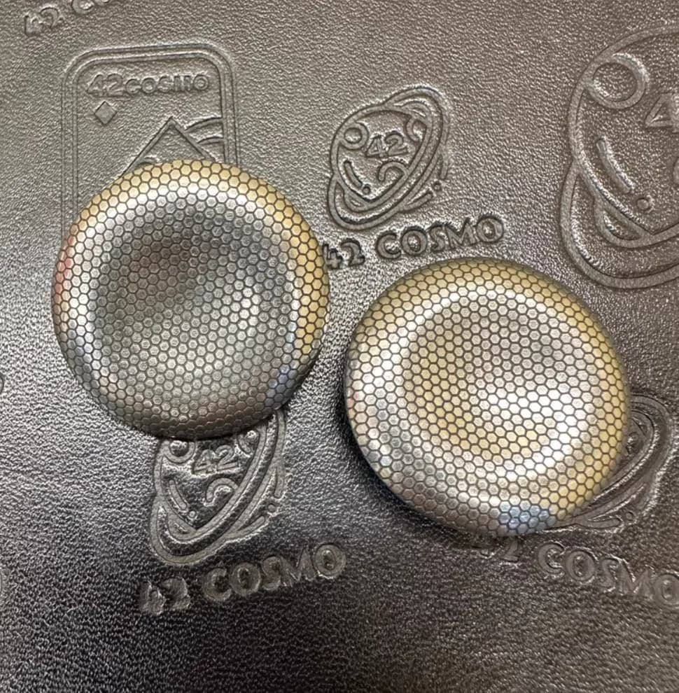 Giocattolo di decompressione fidget con spinner a bottone in acciaio EDC da 28 mm usato
