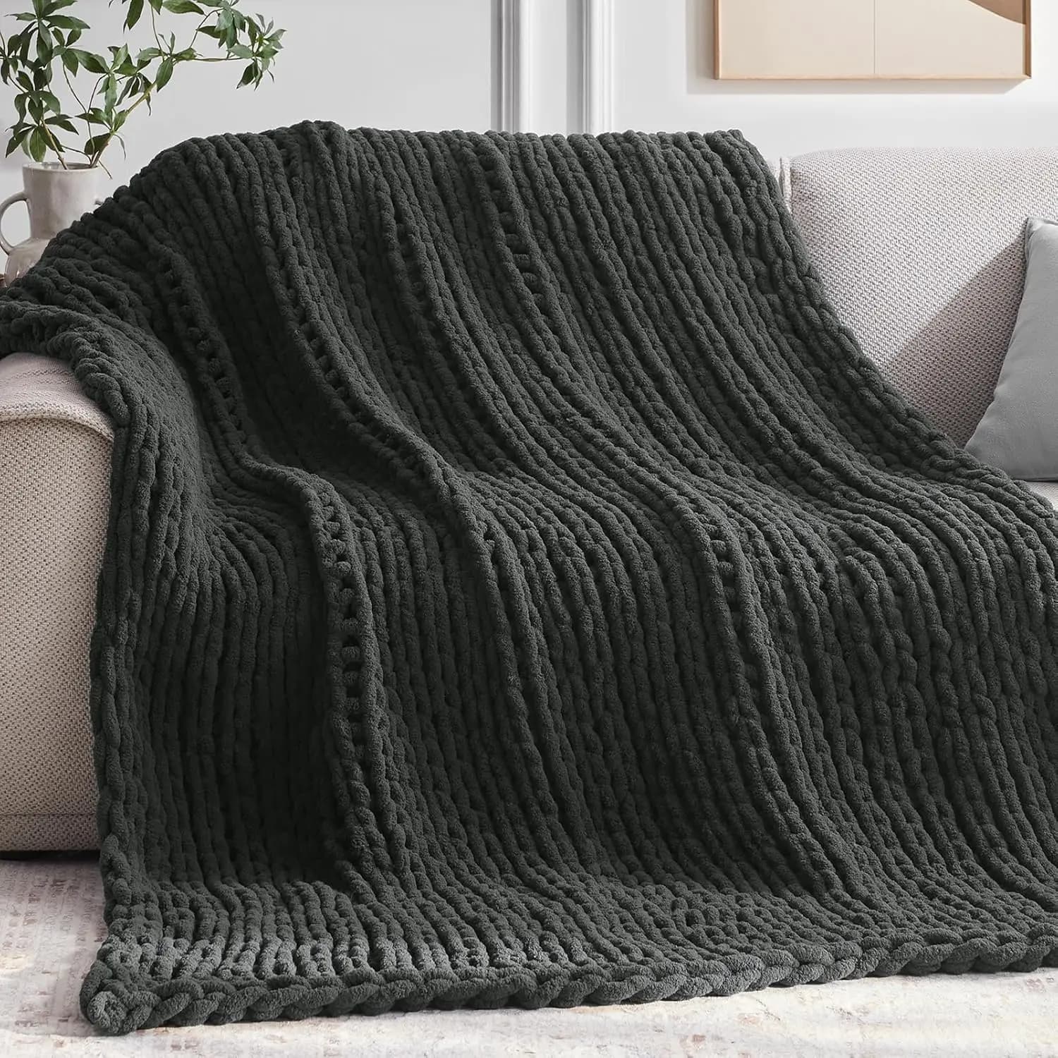 Coperta da tiro in maglia grossa, filato di ciniglia grigio scuro da 50''x60'' per divano letto, decorazioni per la casa comode e spesse all'uncinetto fatte a mano