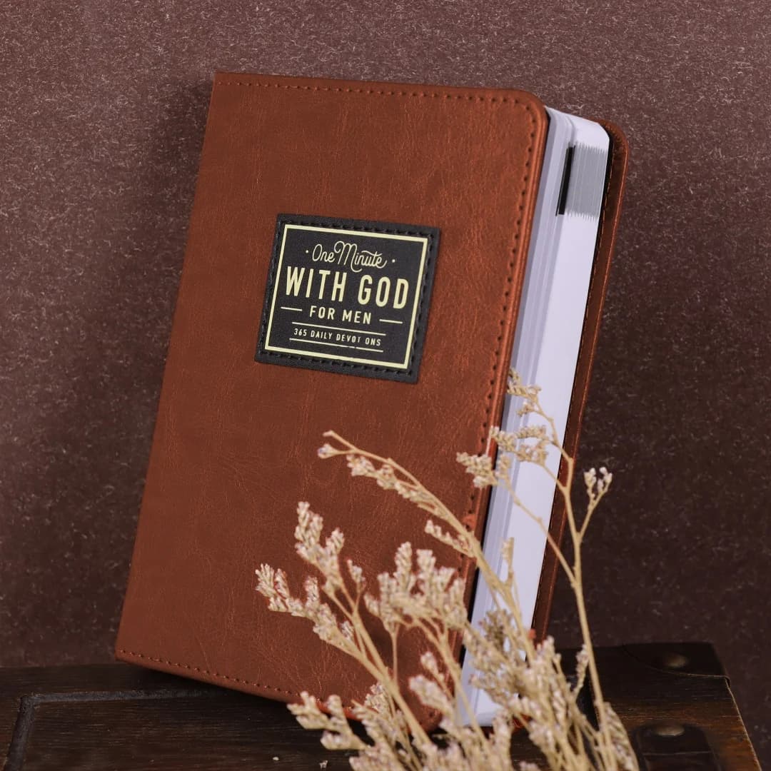 1PC One Minute With God For Men 365 Days Daily Devotional Journal Brown Leather Cover Daily Prayer Diary Christian Bible Study Notebook Men Spiritual Inspiration Religious Gift Accessories