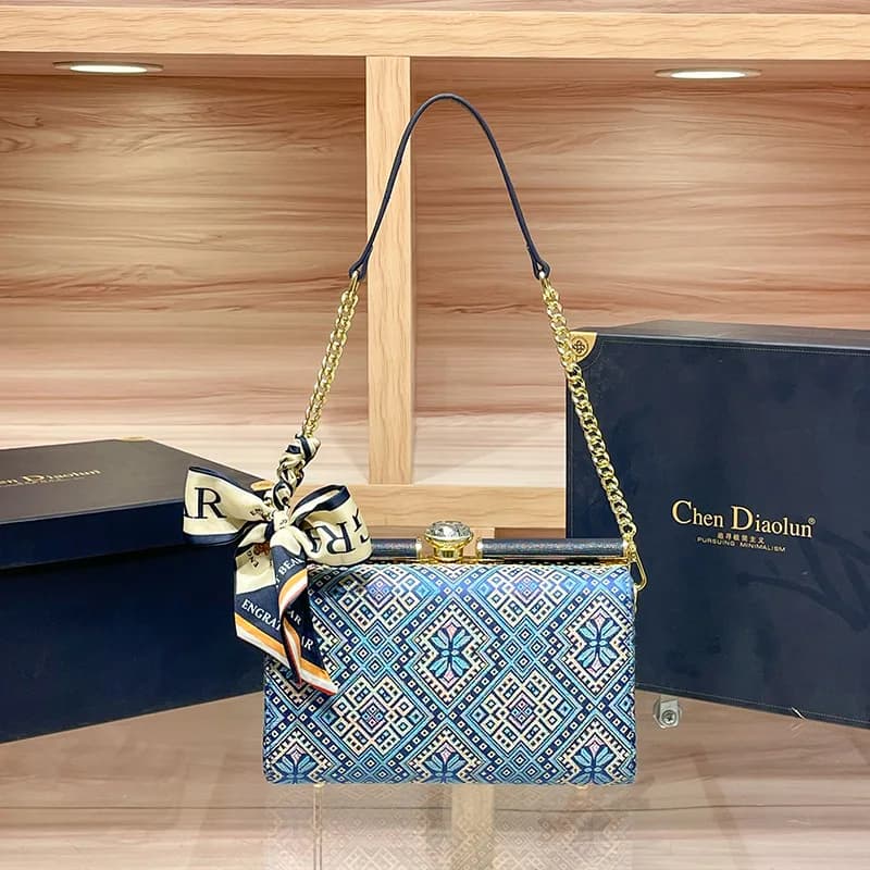 Borsa Fasciatoio di Lusso Minimalista Unica in Pelle da Donna, Borsa a Tracolla Elegante Casual Semplice Quadrata per il Tempo Libero e il Business