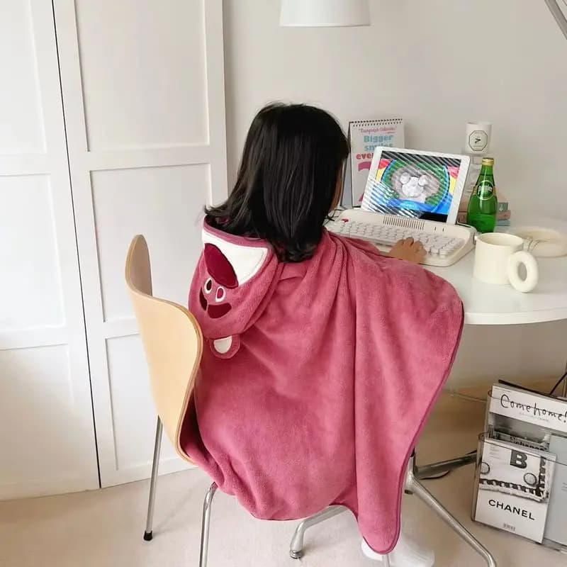 Asciugamano da bagno con cappuccio in cartone animato Morbido e confortevole Materiale in pile di corallo Assorbe l'acqua Articoli per la casa da viaggio ad asciugatura rapida Regali pratici