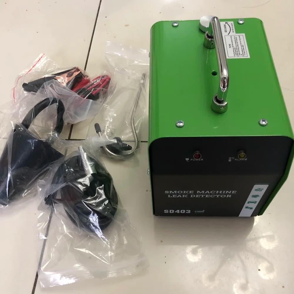 Rilevatore di perdite automatico per macchina del fumo Tester di perdite per tubi per auto a doppia modalità 12V con manometro e regolabile