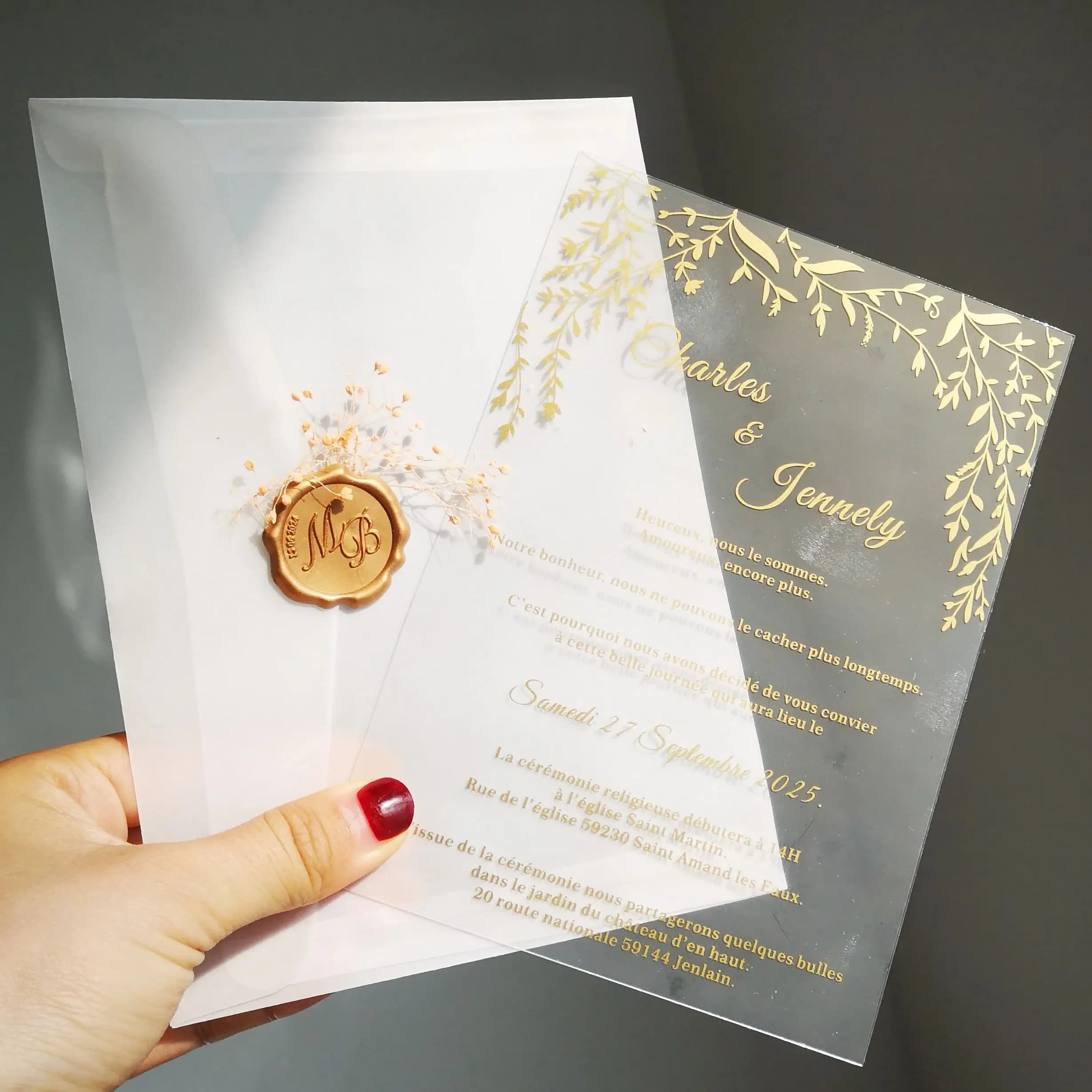 Transparent acrylic invitations with 0.5 mm glossy gold wedding print, custom laser engraved wedding note without 30 pcs PVC