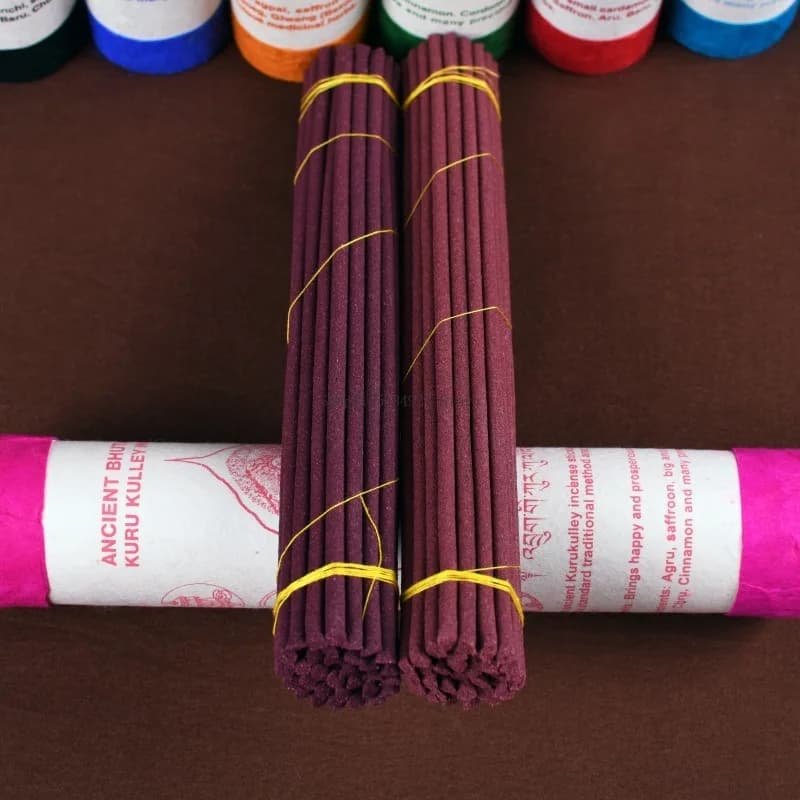 Set di 10 Bastoncini d'Incenso Tibetani con Foglie di Bodhi del Bhutan per Casa, Culto, Preghiera, Meditazione, Calma Mentale e Fragranza Duratura