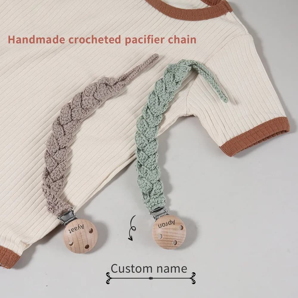 Clip per ciuccio in canapa con nome personalizzato, clip per ciuccio in filato di cotone all'uncinetto fatto a mano, catena antigoccia dal design antico