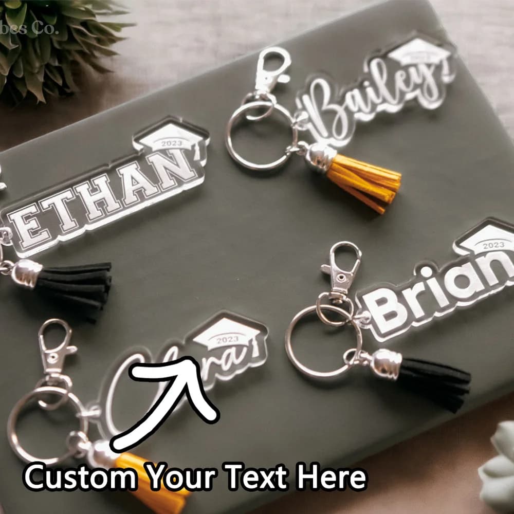 1 piece custom PMMA keychain: custom engraved name and year, DIY, laser engraved, ideal accessory for everyday use and memorable graduated