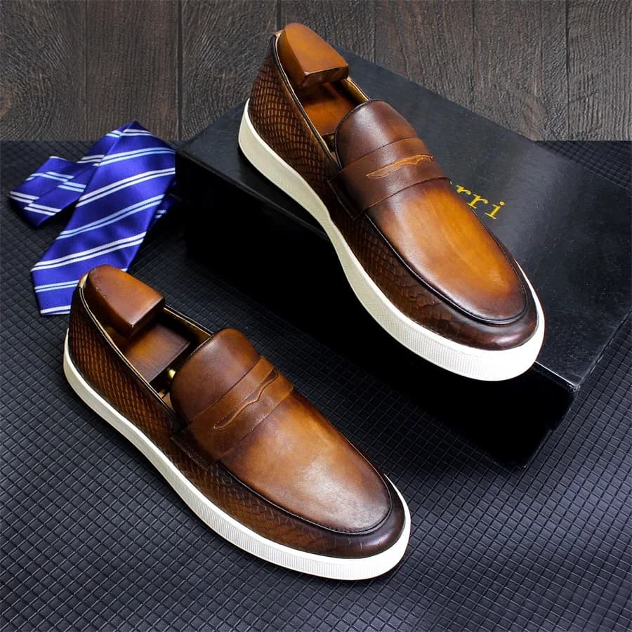 Mocassini da uomo in vera pelle fatti a mano con motivo coccodrillo rosso, abito slip-on, per feste di matrimonio in ufficio