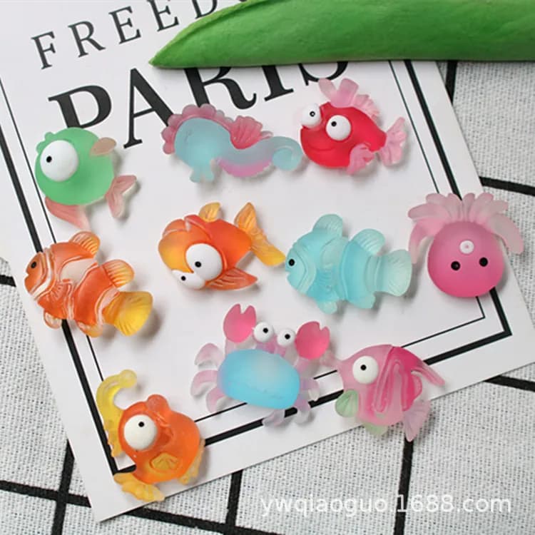 Materiali per DIY Serie Oceano in Resina: Cavalluccio Marino, Pesce Rosso, Accessori per Cover Smartphone in Resina Epossidica, Adesivi per Frigorifero Fatti a Mano