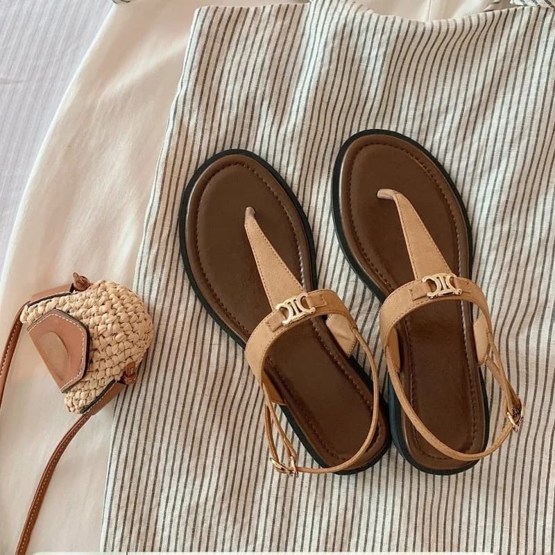 New 2026 retro T-shaped belt vacation style casual versatile metal buckle clip foot herringbone sandals for women's summer
