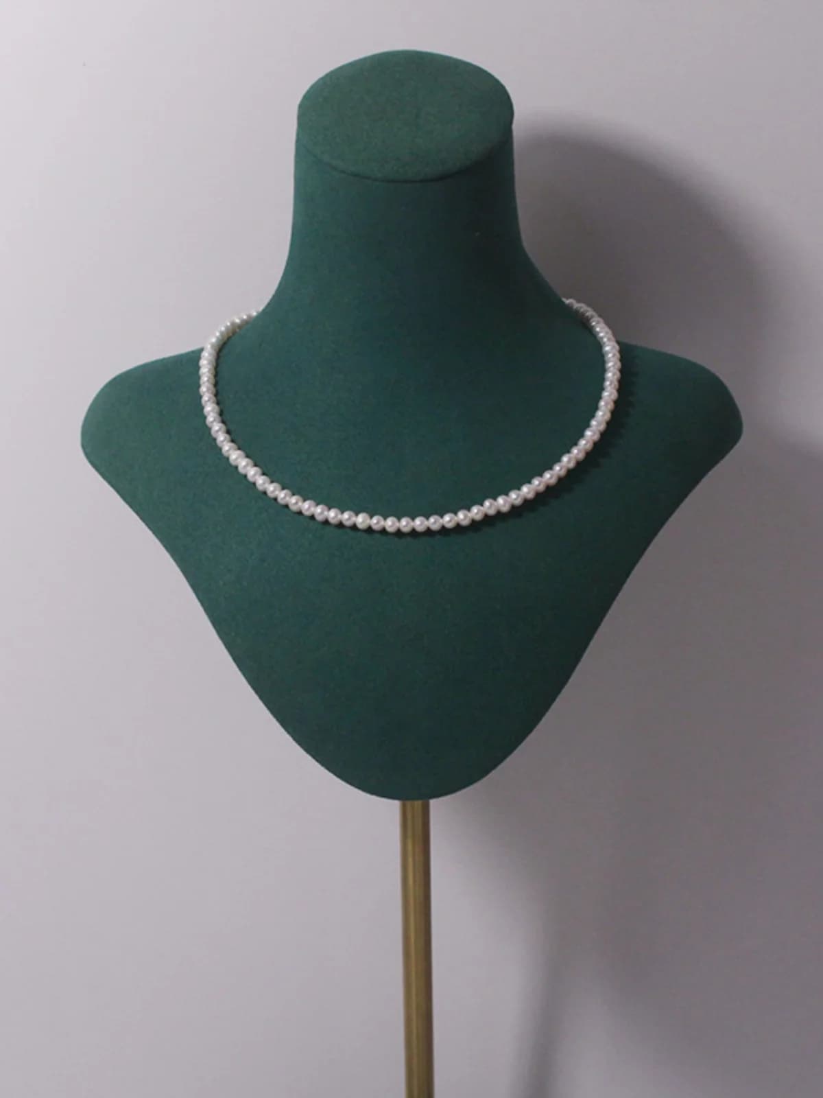 Collana girocollo con perle Lii Ji da 4-4,5 mm 38 + 5 cm Gioielli da donna con lucentezza elevata riempito in oro 14 carati