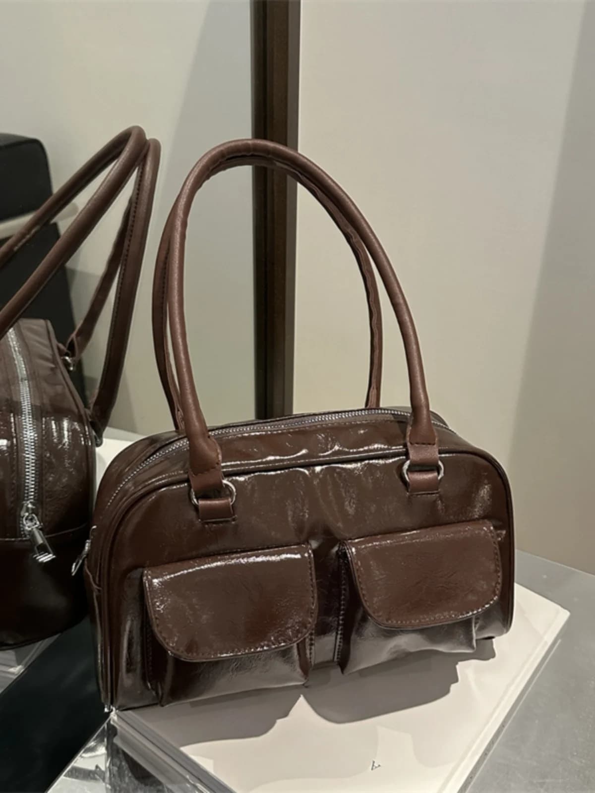 Retro Shoulder Bag with Double Pocket, Elegant Underwear Bag from Design to Fashion for Young Adults
